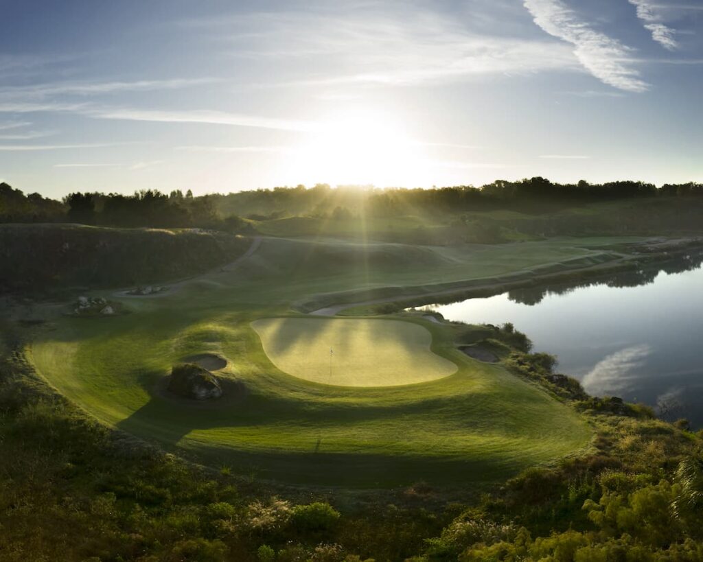 black-diamond-gallery-golf-course-at-sunset